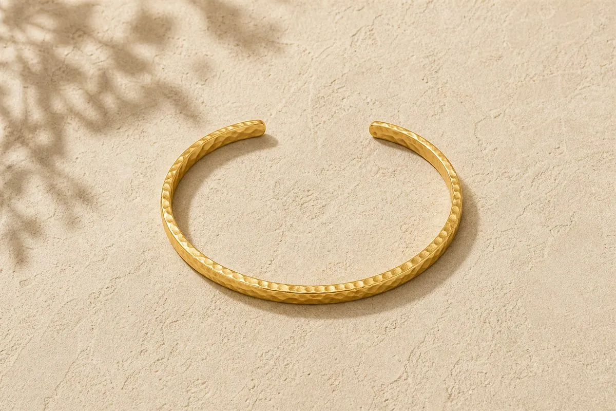 Iconique Bracelet Jonc Martelé Doré N°02